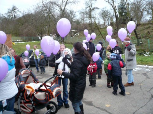 Vypouštění balónků s přáním Ježíškovi - 9.12.2010